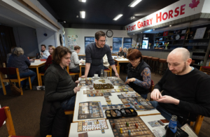 Spellenclub Doetinchem door Fotograaf Theo Kock van De Gelderlander